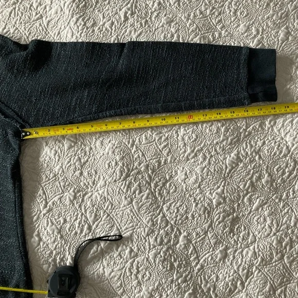 Roxy - Picture 3 of 4